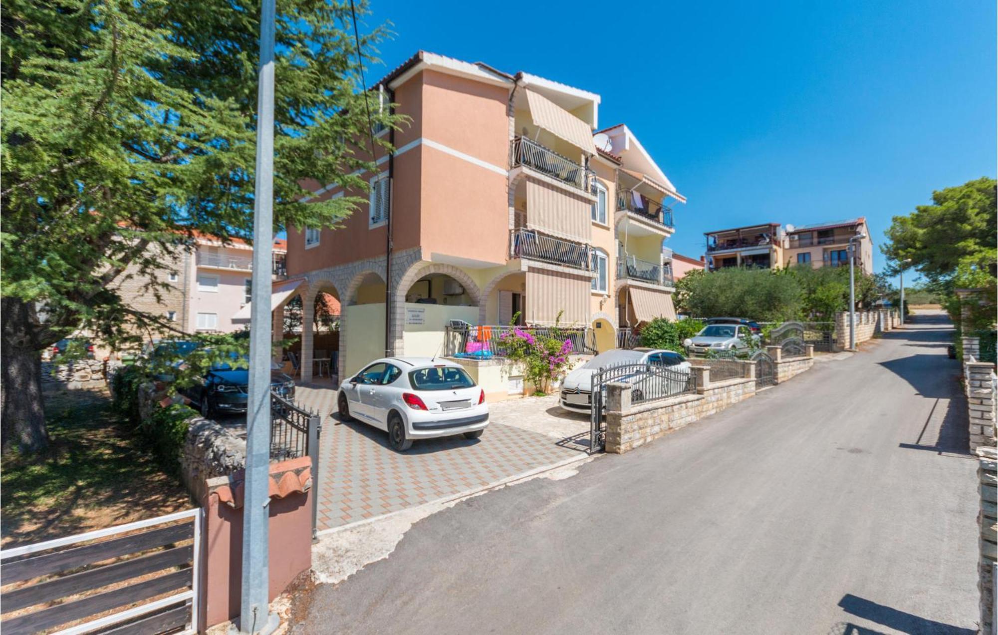 Stunning Apartment In Sveti Filip I Jakov Eksteriør bilde