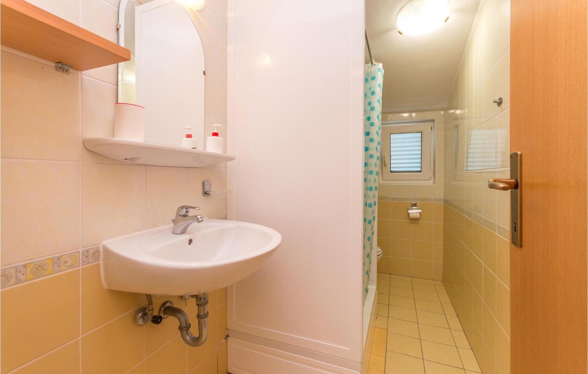 Stunning Apartment In Sveti Filip I Jakov Eksteriør bilde